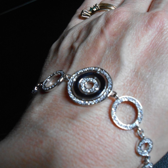 CZ Circle Bracelet - Picture 2 of 5